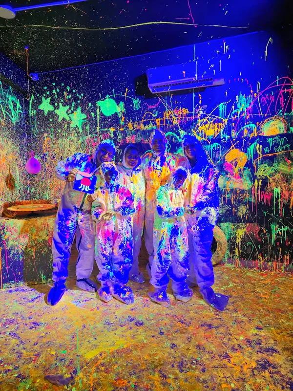 Neon experience